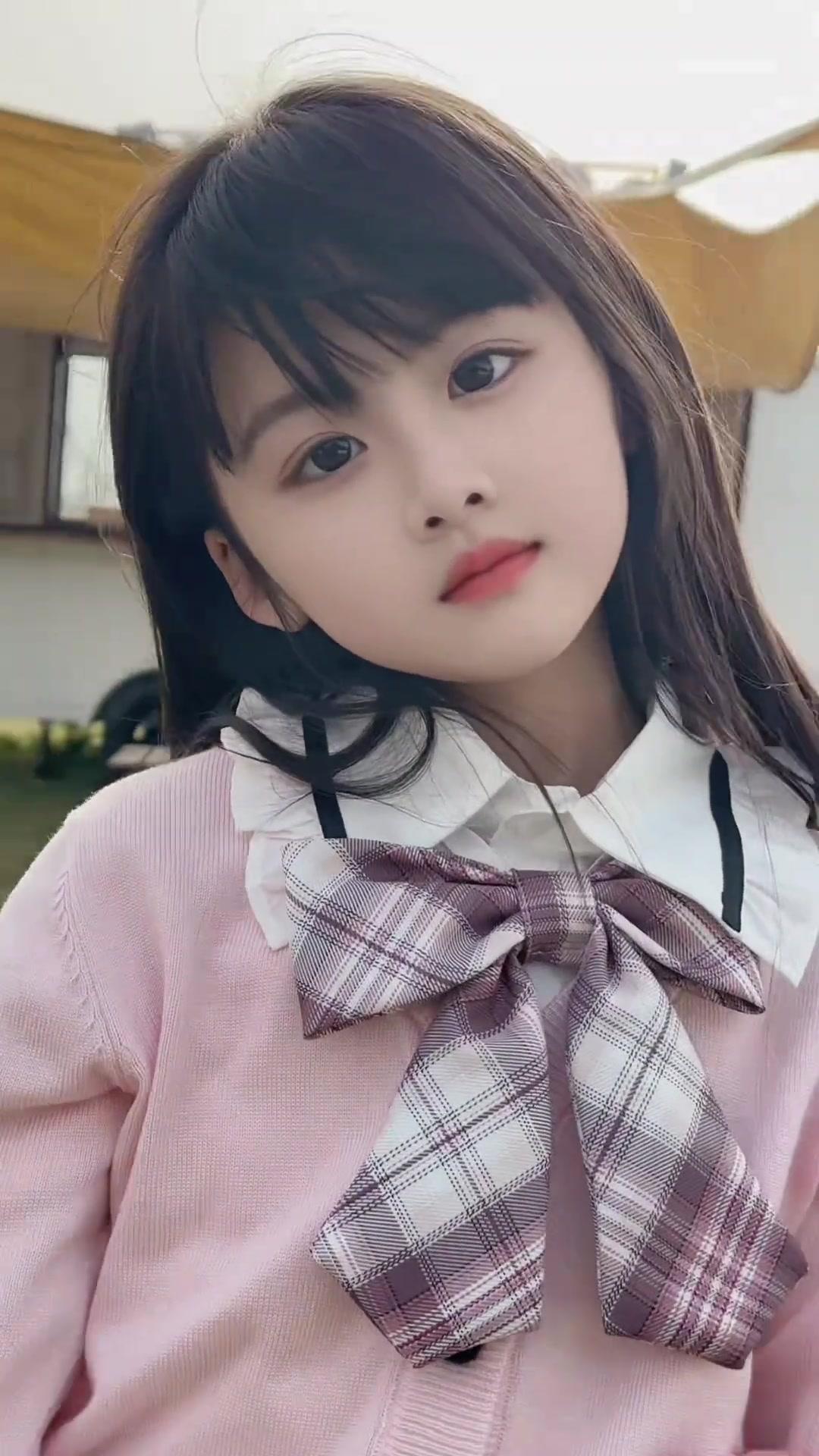 甜美可爱的小女孩，又骗我生女儿